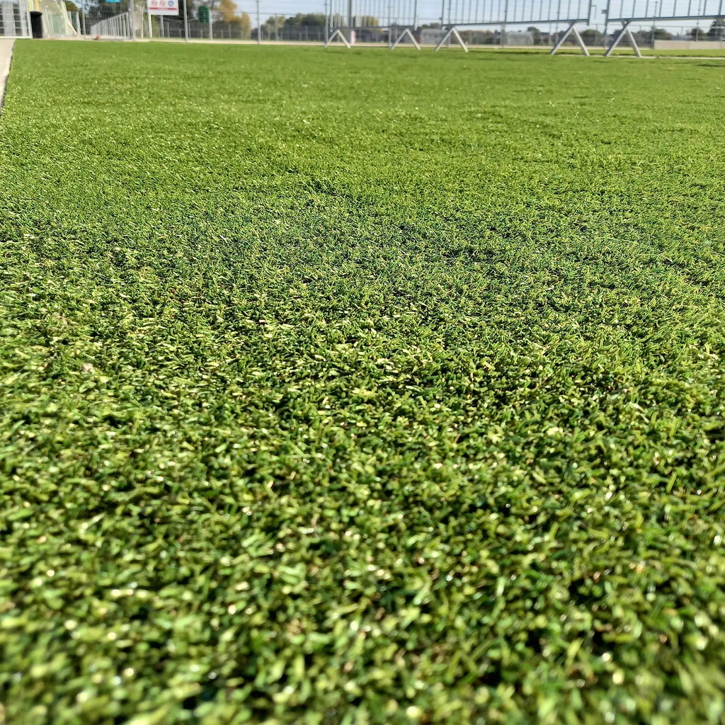 Gazon artificiel Moscou 28 mm - 4 m de large - au mètre linéaire