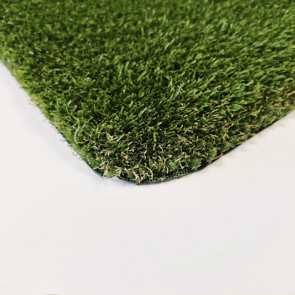 Gazon artificiel Moscou 28 mm - 4 m de large - au mètre linéaire